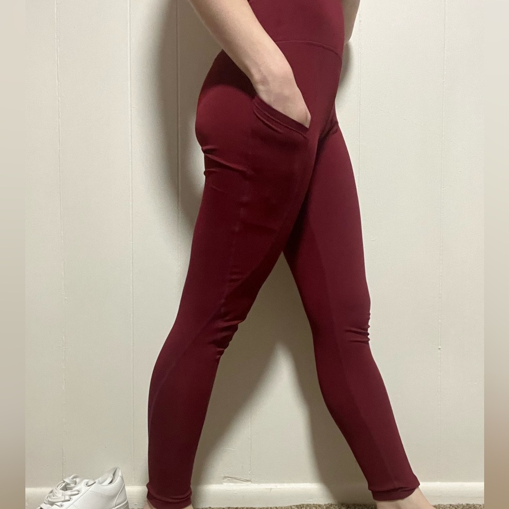 Maroon leggings